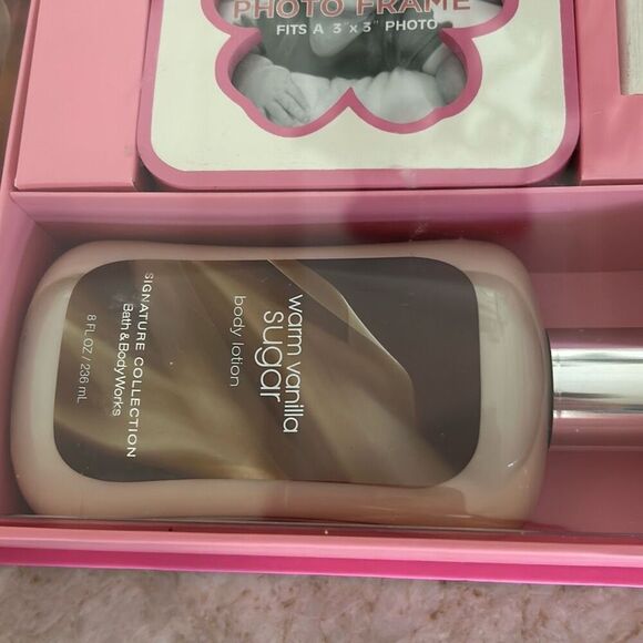 Bath & Body Works Huge Gift Set - Picture 3 of 8